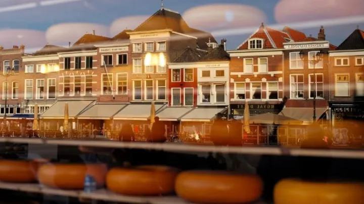 Rijtjeshuis in Amsterdam vs. Drenthe: een verschil van 1,2 miljoen euro