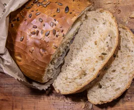 Aha! Om deze reden moet je brood in een papieren zak bewaren