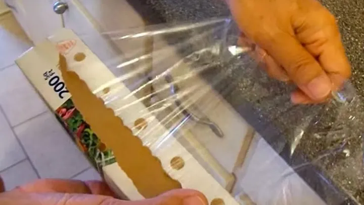 Everybody needs cling film: here are 8 unexpected cling film tips