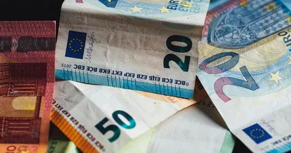 Hoe vies is contant geld nu eigenlijk echt?