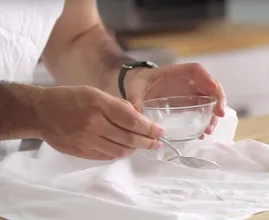 With these cheap and simple products your white clothes will actually STAY white!
