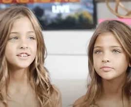Zo ziet de knapste tweeling van de wereld er nu uit
