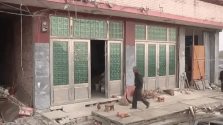 The House That Wouldn’t Move: This Man Fought to Keep His Home