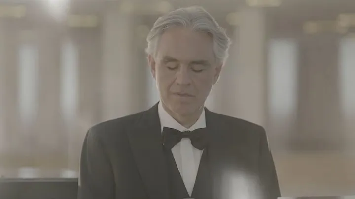 Zo ziet de zoon van Andrea Bocelli eruit