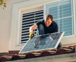 Zonnepanelen gaan minder geld opleveren, maar blijven lonen