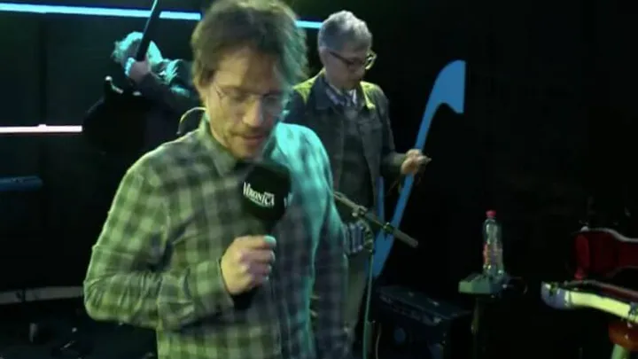 Zanger Tim Knol woest op Giel Beelen om misplaatste grap