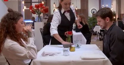 Meest gênante betaalmoment in First Dates ooit: ‘Ik vind splitten walgelijk’