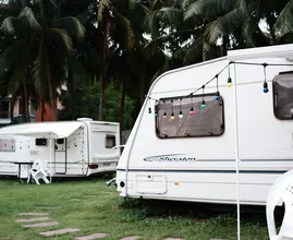 Aha: zo lang mag je je caravan voor de deur neerzetten
