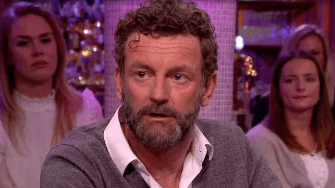 Kluun vertelt in RTL Late Night over emotionele periode: "Ik moet lief voor je zijn papa, want jij huilt nog vaker dan ik"