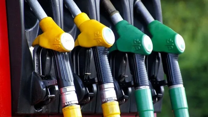 Brandstofprijzen bereiken recordhoogte: 2 euro voor een liter benzine