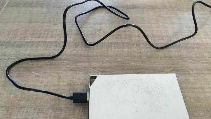 Fact or fable: it is dangerous to use a power bank on a plane