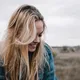 ¿Tienes el cabello grasoso? Es probable que te olvides de hacer esto