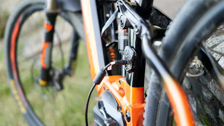 Het duurste onderdeel van je e-bike heeft een hekel aan kou: deze laadfout kan brand veroorzaken