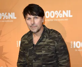Jan Dulles en Caroline onthullen geslacht van derde kindje