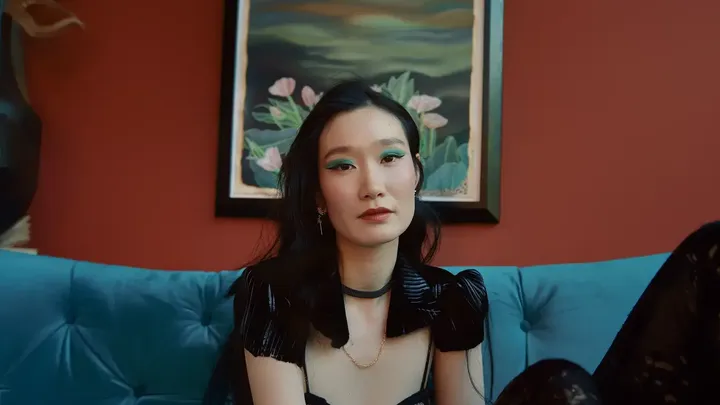 妻から写真を受け取った夫、すぐさま離婚を申し出る