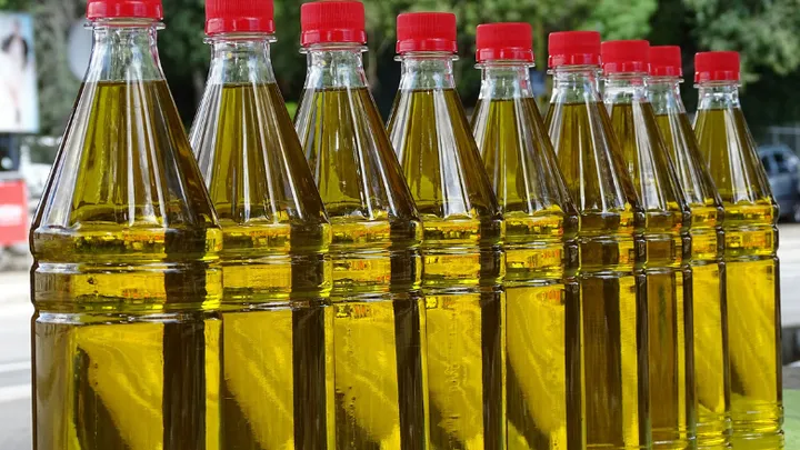 Saviez-vous que vous avez versé de l'huile d'olive de travers toute votre vie ?
