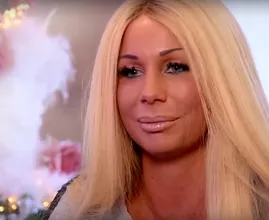 Barbie laat opnieuw abortus plegen