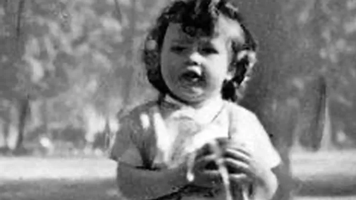 La vie de la belle Brigitte Bardot en images
