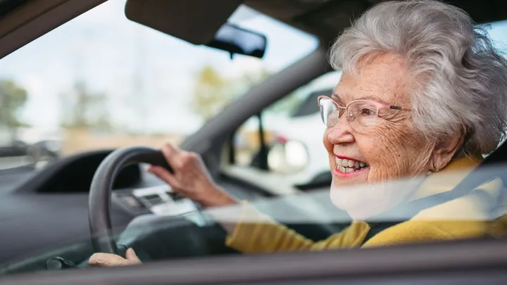 Steeds meer 'gevaarlijk rijdende' 75-plussers worden naar het CBR gestuurd