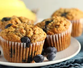 Cremig, warme und saftige Blaubeeren Bananen Muffins. Wir sind hin und weg!