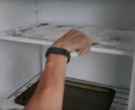 Acha que descongelar seu freezer é difícil? Não é! É super fácil com ESTE truque útil!