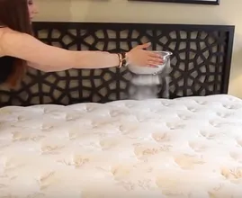 Non avete mai pulito il vostro materasso? Se lo sapeste, l'avreste fatto molto tempo f