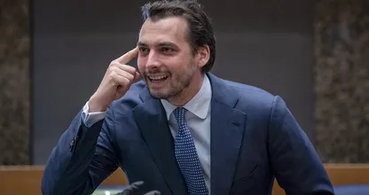 Thierry Baudet aangesproken op uitschelden journalist voor homo bij FvD-evenement