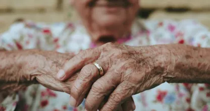 Ouderdomsjeuk: dit is het en dit kun je eraan doen