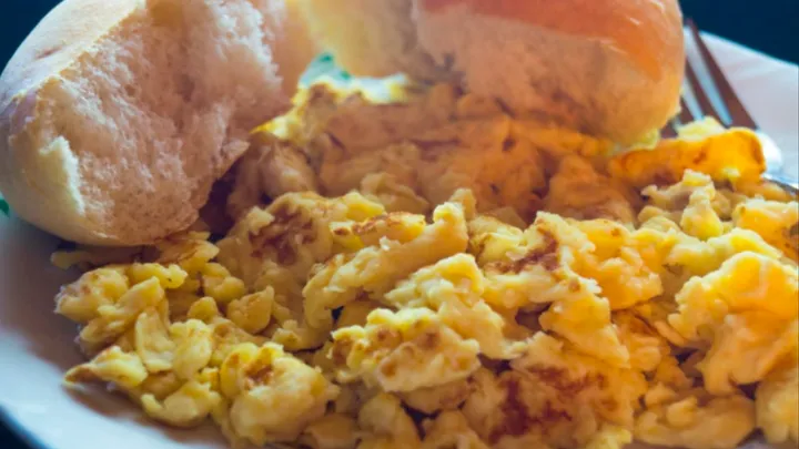 You've never made your eggs like this! The perfect breakfast for Christmas morning!