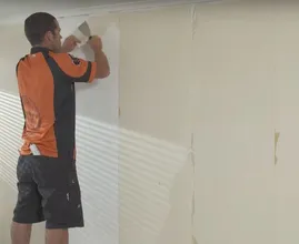 Wow! This simple trick will help you remove old wallpaper in no time at all!