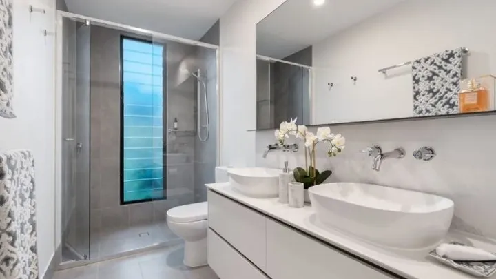 Cómo me deshice del moho de mi baño para siempre con estos seis trucos simples