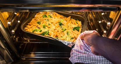 ¿Realmente necesitas precalentar tu horno antes de usarlo?