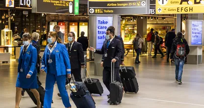 Drukte op Schiphol overleven? Dit zijn je opties en je rechten