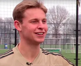 Zo ziet de vriendin van Ajax-middenvelder Frenkie de Jong eruit