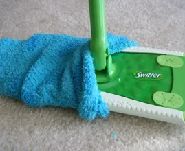 Verwendest du den Swiffer® nur zum Wischen? Schade! DAS hier kannst du damit nämlich alles tun!