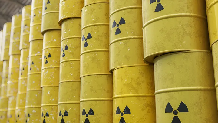 Boy Scout construit un réacteur nucléaire dans la cour et expose 40000 habitants aux radiations