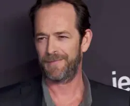 Sophie Perry reageert voor het eerst op het overlijden van vader Luke Perry