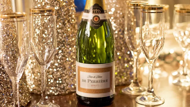 With these simple tips uncorking the champagne at midnight will be super easy!