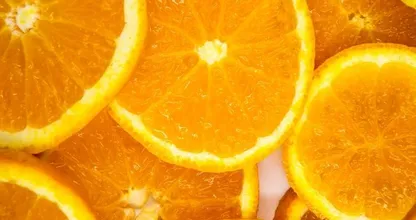 DIY: zo maak je zelf schoonmaakspray van sinaasappelschillen