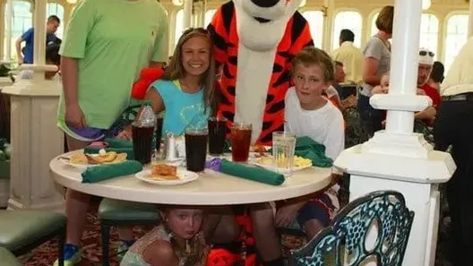 Uwierzysz w to, co widzisz? 45 oszałamiających zdjęć z Disneylandu, które przeczą rzeczywistości!