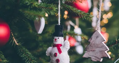 Das frühe Aufstellen von Weihnachtsdekoration macht glücklich!