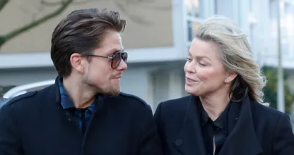 André Hazes en Bridget Maasland zoenend gespot op Instagram