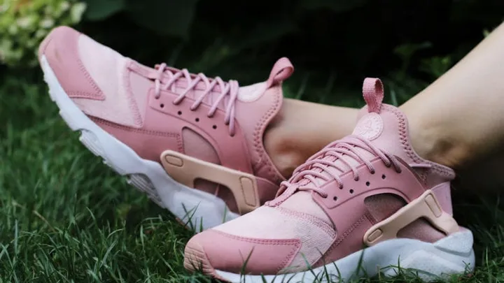 Try removing those ugly creases in your sneakers with this genius lifehack