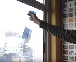 ¿Demasiado frío por dentro? ¡Pega ESTO en tus ventanas y tu casa se calentará instantáneamente! ¡Es efectivo y barato!