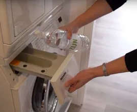 8 Gründe Weißweinessig beim Waschen zu verwenden.