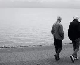 Twee bejaarde mannen vermoeden bij de geboorte te zijn verwisseld