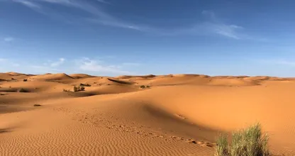 Ah oh: er komt weer Saharazand onze kant op