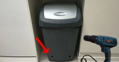Dit is waarom je twee gaatjes in je prullenbak moet boren