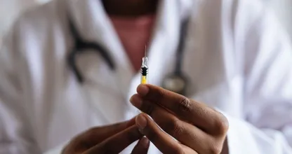Denemarken legt vaccineren met AstraZeneca stil vanwege bijwerkingen