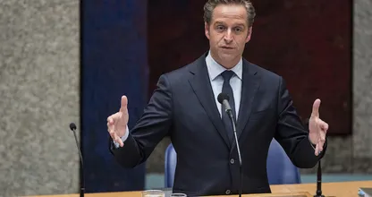 Persconferentie vervroegd: kabinet denkt over nieuwe coronamaatregelen